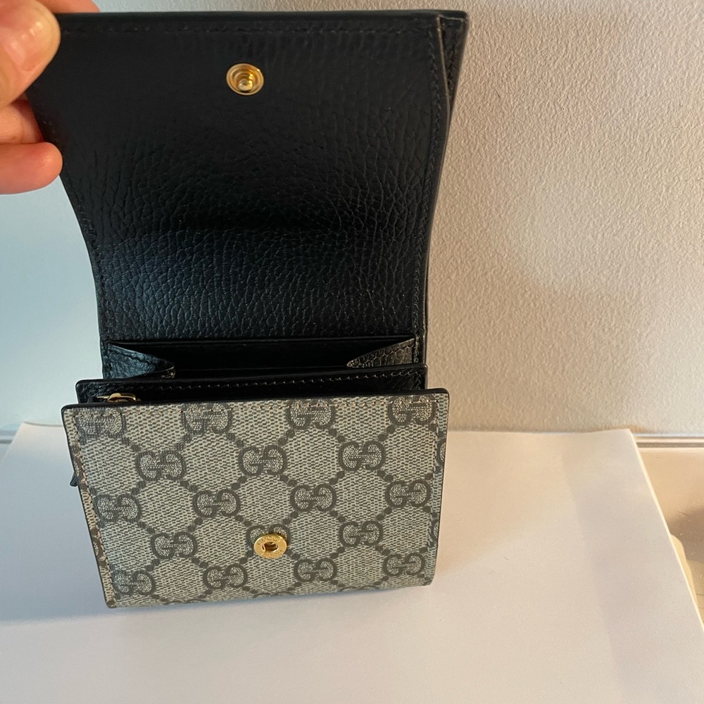 Authentic Gucci Wallet - image 4